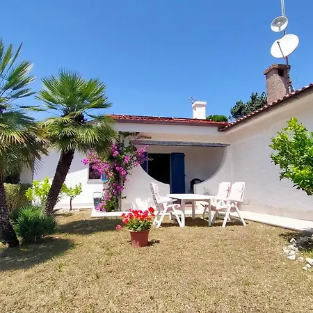 Trilocale Con E Piscina Incluse - Taunus Vacanze Cod 473